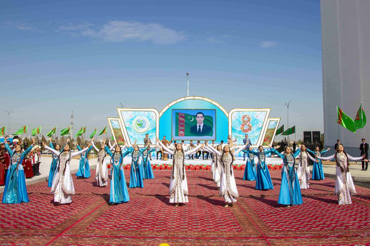 Tribute to women awarded the honorary title "Ene mähri"